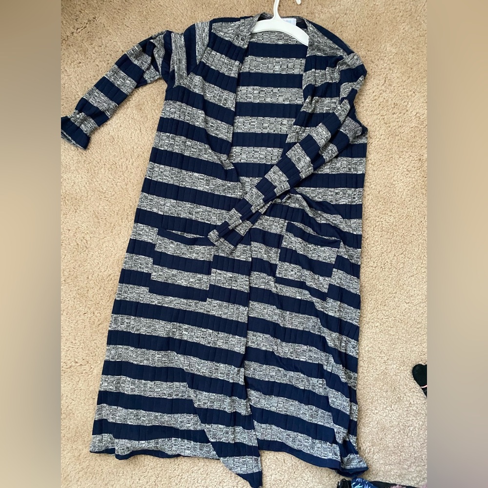 LuLaRoe Sarah duster sweater, gray and navy, size M